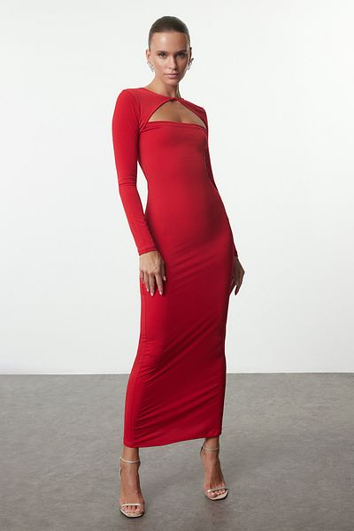 Trendyol Collection Rotes, detailliert ausgeschnittenes Abendkleid – Abendkleid für den Abschluss TPRAW25EL00022