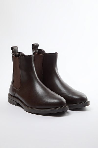 TRENDYOL SHOES Темно-коричневі короткі жіночі чоботи з еластичної шкіри Chealsea на плоскому каблуці TAKAW25BO00019