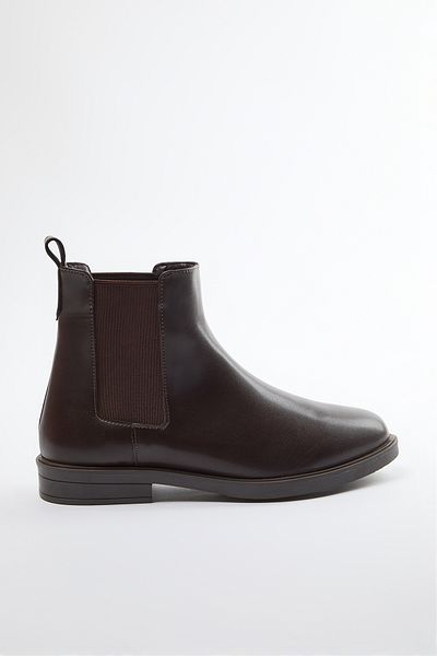 TRENDYOL SHOES Темно-коричневі короткі жіночі чоботи з еластичної шкіри Chealsea на плоскому каблуці TAKAW25BO00019