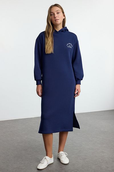 Trendyol Collection Πλεκτό φούτερ με κουκούλα Navy Blue Midi Fleece - Κέντημα με σύνθημα TWOAW25EL00314