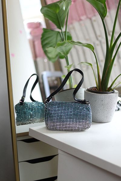 Moom Bag Geantă de umăr pentru rochie de seară de piatră, cu curea din piele, albastru argintiu, în 2 culori