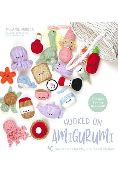 Macmillan Distribution Hooked On Amigurumi 40 Fun Patterns For Playful Crochet Plushes