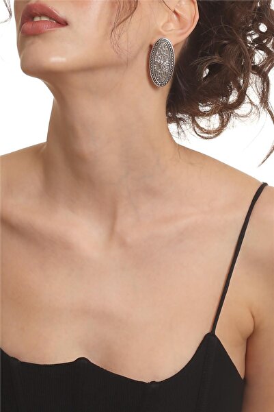 LABALABA Kadın Antik Gümüş Kaplama Çivili Model Etnik Motifli Oval Formlu Küpe