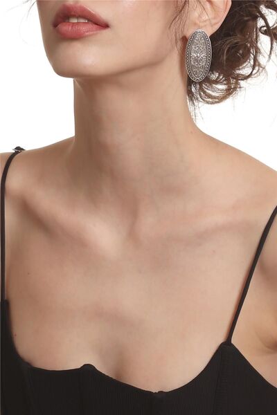 LABALABA Kadın Antik Gümüş Kaplama Çivili Model Etnik Motifli Oval Formlu Küpe