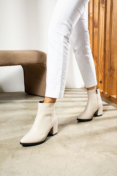 Glenz Women's Zippered Daily Short Heeled Boots TS1155