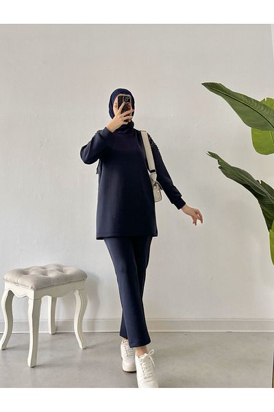 Tesettür Diyarı Σετ υφασμάτινο Hijab Navy Blue Scuba - Λεπτομέρεια από πέτρα στους ώμους