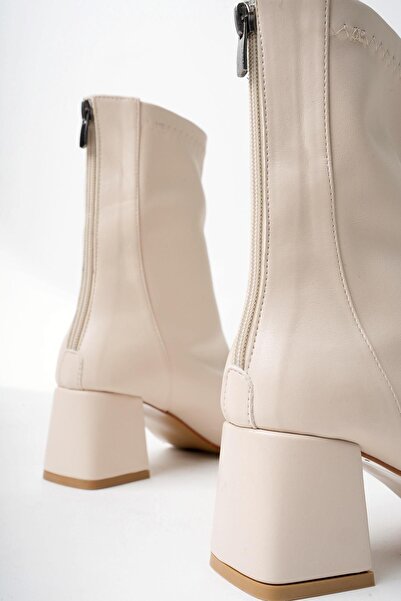 DUXAL SHOES Kadın Bej Streç Küt Kalıp Deri Topuklu Bot