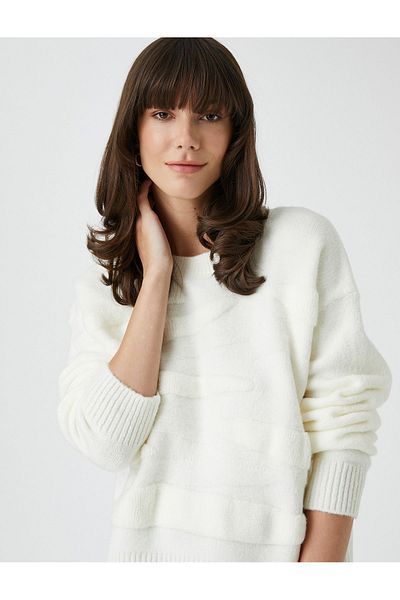 Koton Şahika Ercümen Crew Neck Soft Knitwear Oversize Sweater