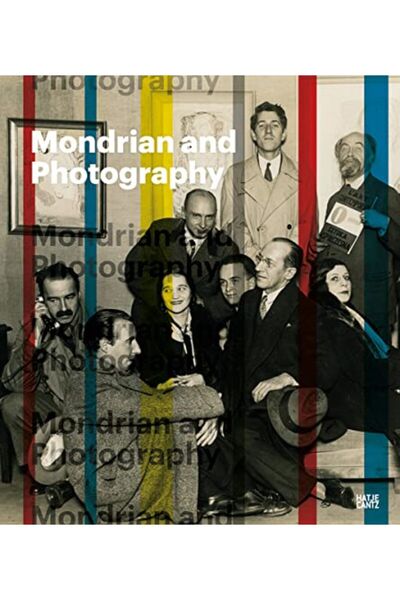 Hachette موندريان والتصوير الفوتوغرافي يصور الفنان وعمله