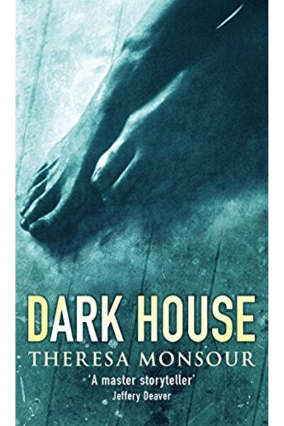 Hachette Distribution البيت المظلم