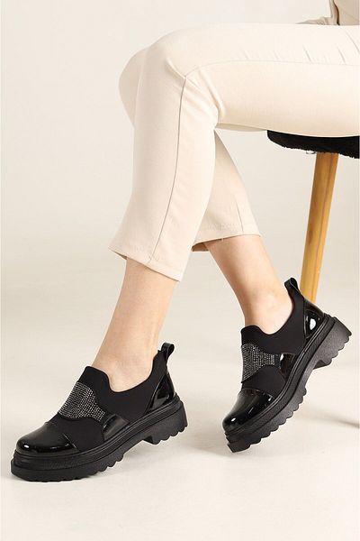 PATRON SHOES Лачени кожени мокасини с дебела подметка и детайли от камък