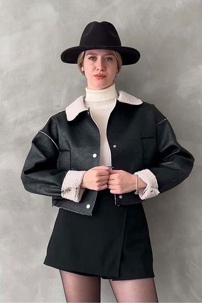 GNSGİYİM Palton crop din nubuc negru cu guler de blană