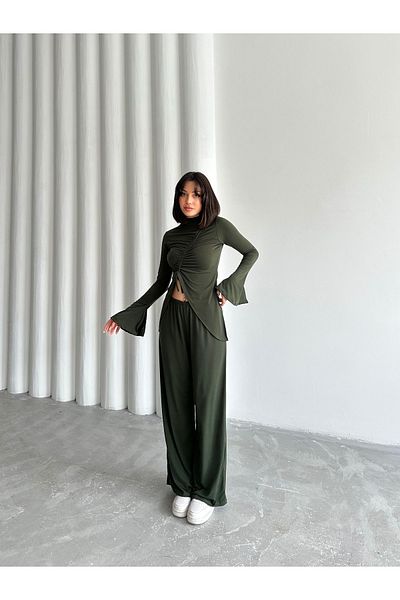 ELBEY Wide Cut Sandy Set - Half Turtleneck with Gather Detail on the Front