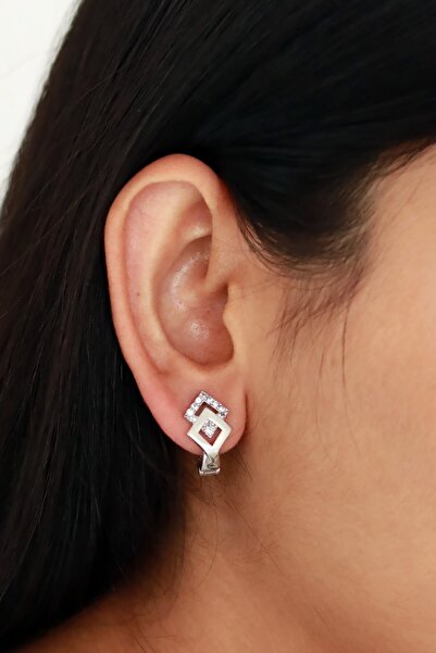 Midyat Nurtaş Gümüş Kare Tasarım Zirkon Kadın Gümüş Küpe