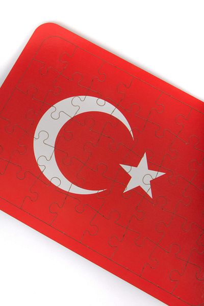 Uçandaire - Turkish Flag Wooden Puzzle