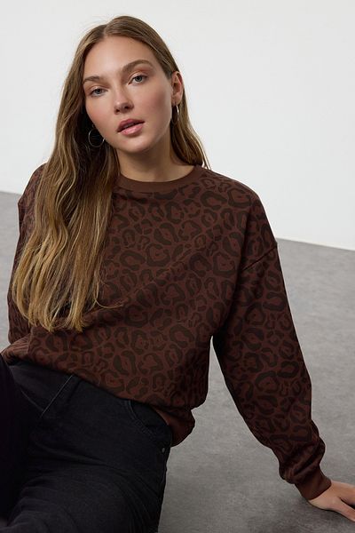 Trendyol Collection Πλεκτό φούτερ σκούρο καφέ φλις - κανονική εφαρμογή TWOAW24SW00365