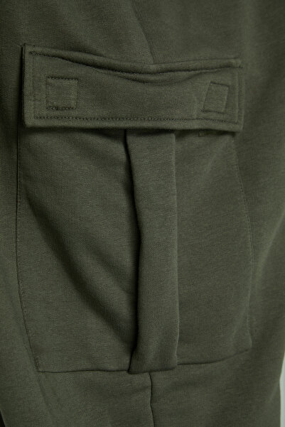 Trendyol Collection Plus Size Khaki Cargo Pocket Sweatpants - Wide Cut 100% Cotton Tmnaw25Aj00008