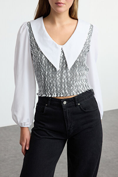 Edit by Trendyol Μαύρη μπλούζα από ύφασμα τουίντ - Μεγάλος γιακάς και λεπτομέ...