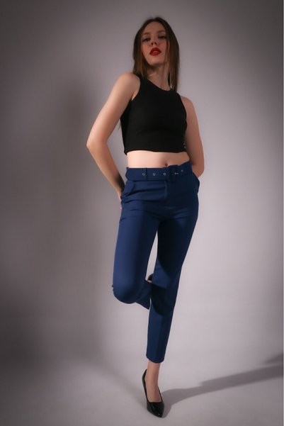 Fovere Women's Navy Blue Coated Belted Fabric Trousers