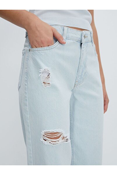 LC Waikiki Boyfriend Yırtık Detaylı Kadın Jean Pantolon