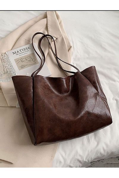 Mojeva Nancy Light Brown Retro Model Μια ποιοτική εισαγόμενη γυναικεία τσάντα ώμου μεγάλου μεγέθους