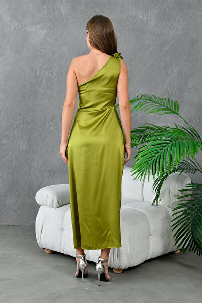 ZISHAN Tek Omuz Tasarım Saten Kumaş Kuşaklı Omuzda Gül ve Önde Yırtmaç Detaylı Kadın Abiye Elbise 014