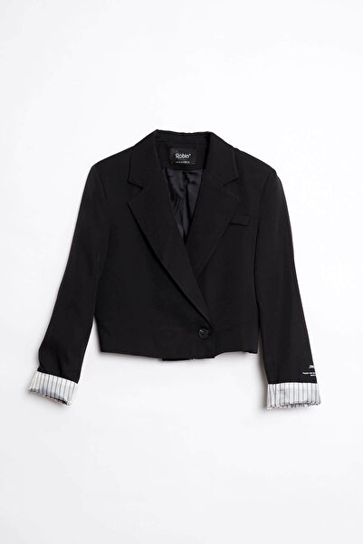 ORJEEN KADIN DÜZ RENK ASTARI ÇİZGİ DESENLİ CROP MODEL BLAZER CEKET