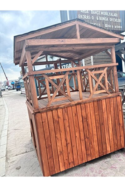 Özçelik Lambiri Ahşap köpek kulubesi