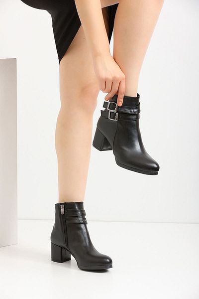 marinarosse Γυναικείες κοντές μπότες Hermina Black Skin με διπλή πόρπη