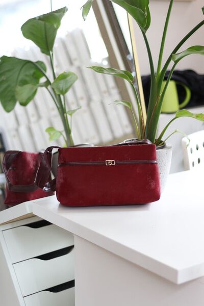 Moom Bag Ženska bordo mekana tekstura antik Sa deznom Torba za rame