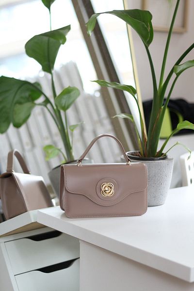 Moom Bag Women's Mink Gold Oval Buckle Detailed Soft Leather Hand Shoulder Bag