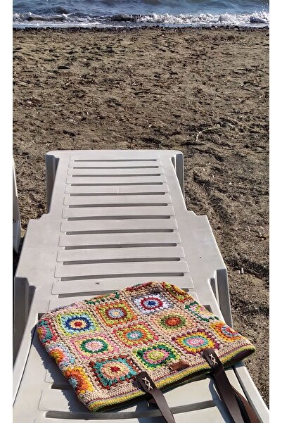 İLHAN El Örgüsü, Omuz Çantası, Motif Çanta (40 CM×40 CM)ebatındadır.