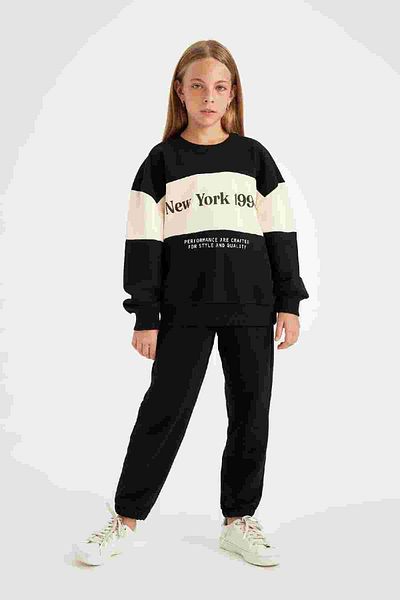 DeFacto A6809A824Au Crew Neck Printed Sweatshirt and Jogger Sweatpants for Girls 2 Pieces Set