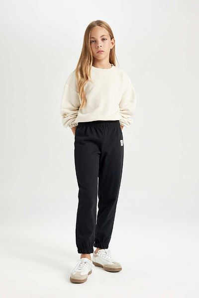 DeFacto Girl's Jogger Sweatpants - Pockets, Labels and Elastic Waist Legs D2294A824Wn