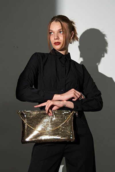 Berlesi Βραδινή τσάντα συμπλέκτη σε δύο σχήματα με λεπτομέρεια από παγιέτες από χρυσό πούλιες