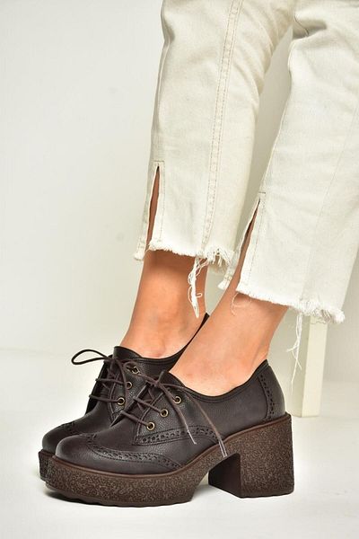 Fox Shoes T 996157009 Кафяви дамски обувки на дебел ток