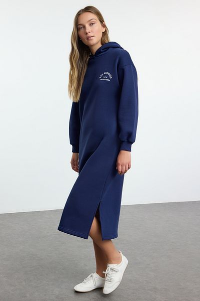 Trendyol Collection Πλεκτό φούτερ με κουκούλα Navy Blue Midi Fleece - Κέντημα με σύνθημα TWOAW25EL00314