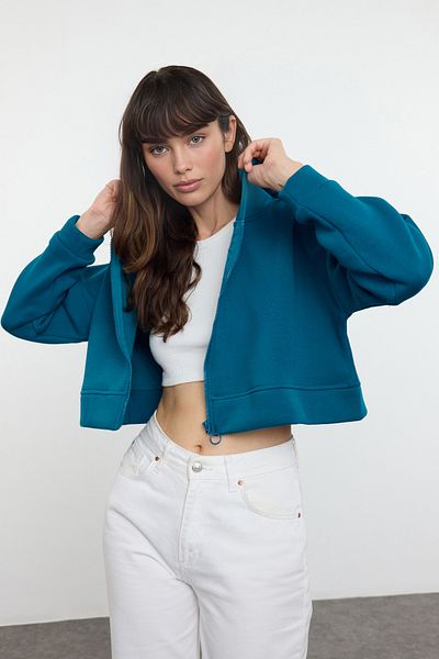 Trendyol Collection Pletená mikina Relaxed Cut Crop – benzínový zip, kapuce, uvnitř silný fleece Twoaw20Sw0660