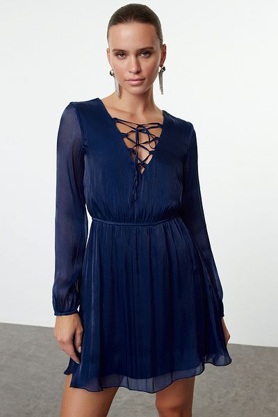 Trendyol Collection Sötétkék A-vonalú csillogó bélésű sifon szőtt mini estélyi ruha éjszakai ballagási ruha TPRAW25EL00095