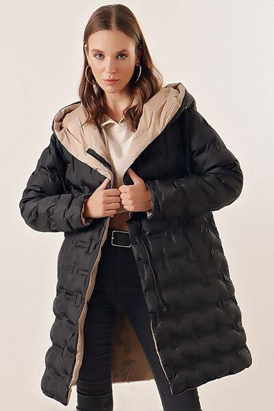 Ottawe Kapüşonlu Çift Yüz Kullanımlı Uzun Kollu Cepli Rahat Kalıp Diz Altı Midi Boy Şişme Mont