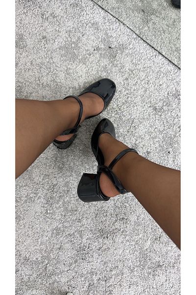 MYVOLANTE Patent Leather Black Women's Classic Heeled Shoes