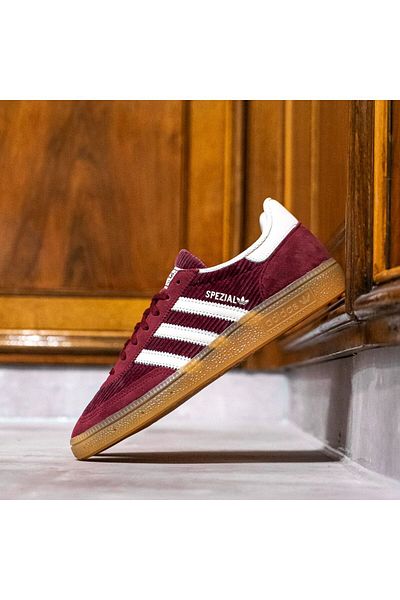 adidas Women's Casual Handball Shoes - Ig1978 Red Spezial W