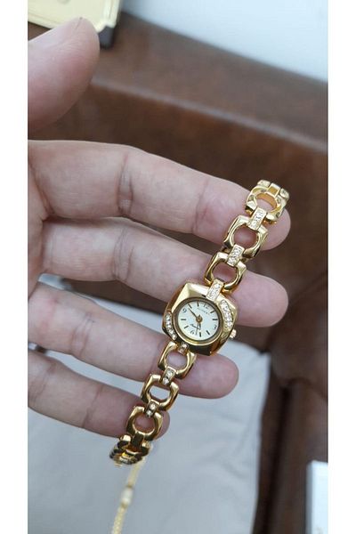 Almera Vintage Women's Watch - Gold Color