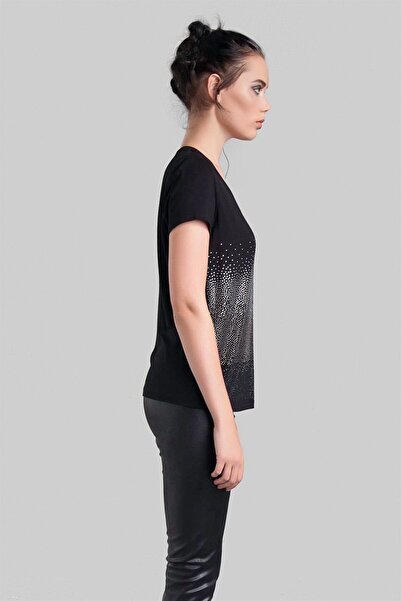 Kadın Siyah Önü Taş Detaylı V Yakalı Kısa Kollu T-shirt Npt 49