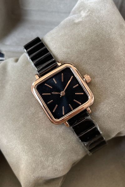 Leerybee Nl-09 Model Minimal Design Women's Wristwatch