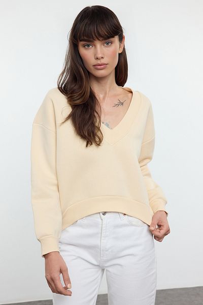 Trendyol Collection Dick gestricktes Fleece-Sweatshirt mit V-Ausschnitt - Regular Fit Twoaw25sw00214