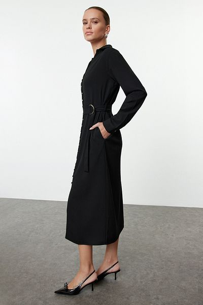 Trendyol Collection Černé tkané šaty v maximální délce s páskem a knoflíkem - Twoaw25El00479