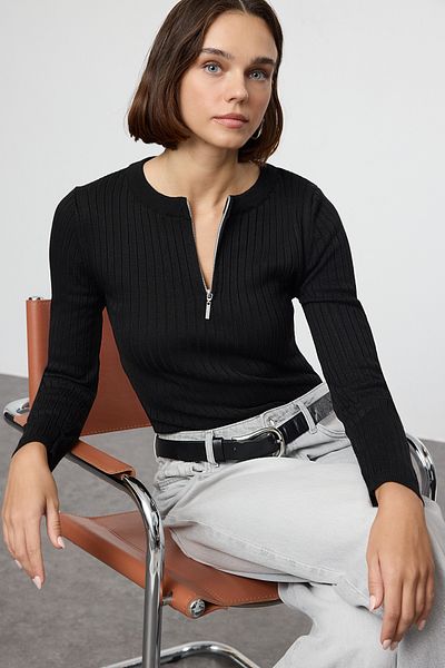 Trendyol Collection Pulover negru subțire din tricotaje - Fermoar cu jumătate de plachetă TWOAW25KZ00119