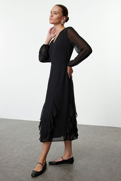 Trendyol Collection Šifonové midi šaty - černé volány, tkané, Twoaw25el00383