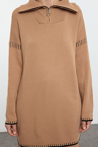 Edit by Trendyol Σετ πουλόβερ και παντελόνι Camel Knitwear - με λεπτομέρεια ραφής και φερμουάρ TEDAW25US00008